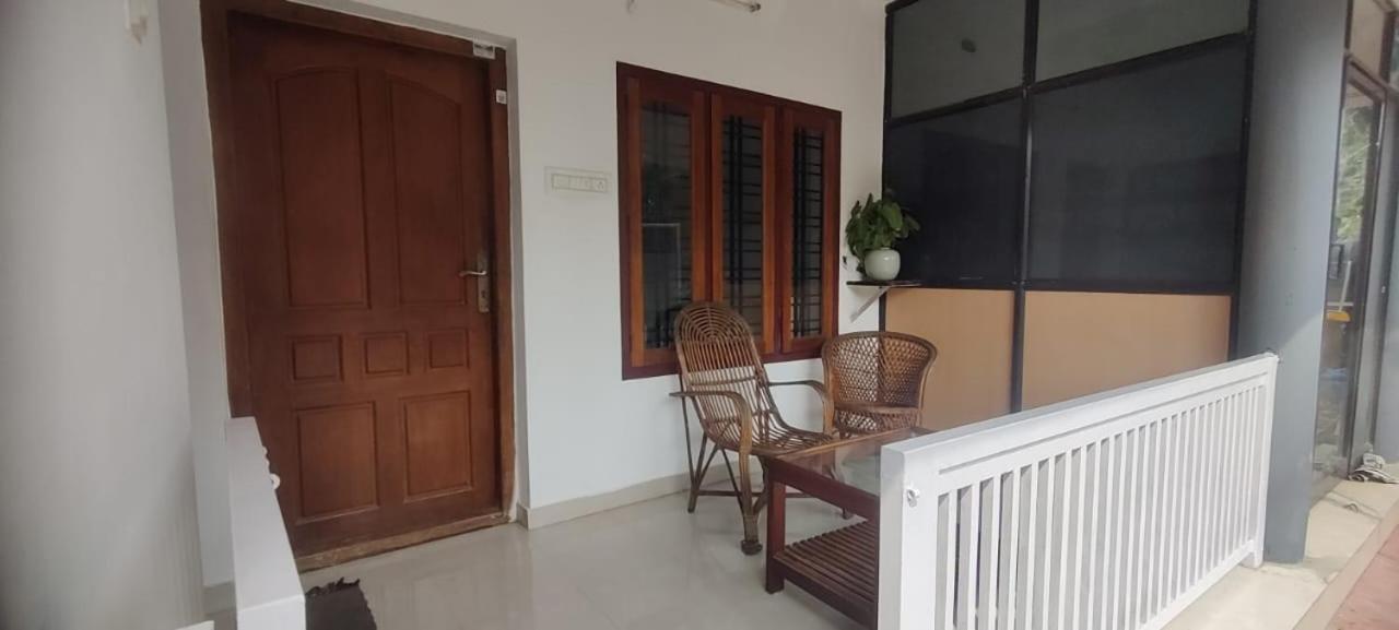 Calaila Hostel Varkala Bagian luar foto