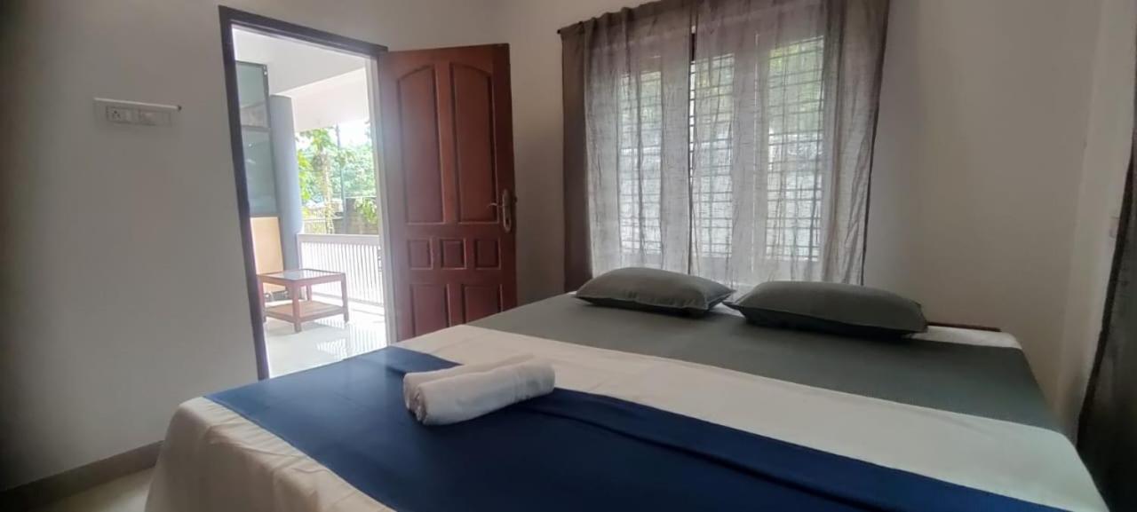 Calaila Hostel Varkala Bagian luar foto
