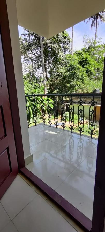Calaila Hostel Varkala Bagian luar foto