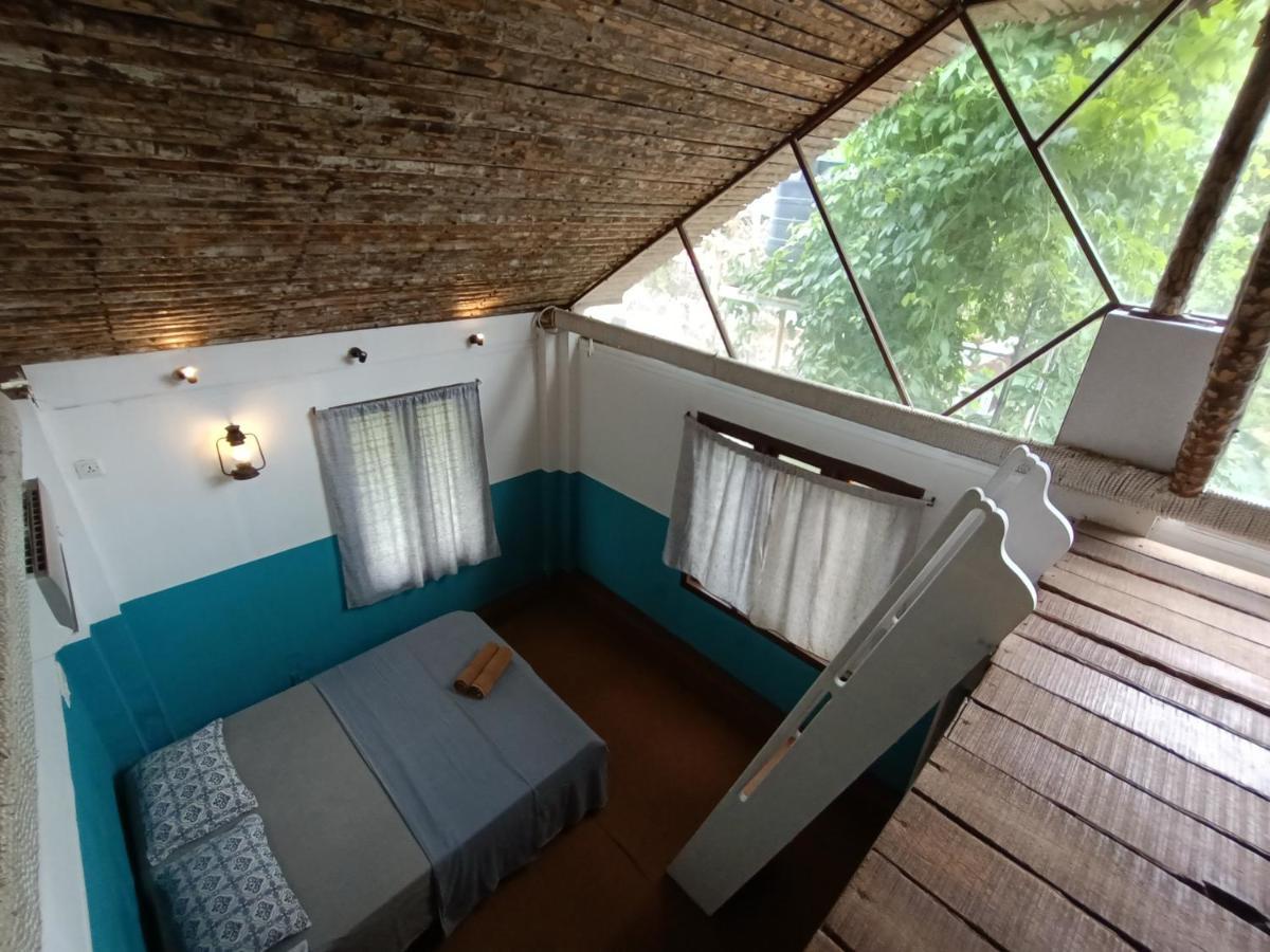 Calaila Hostel Varkala Bagian luar foto