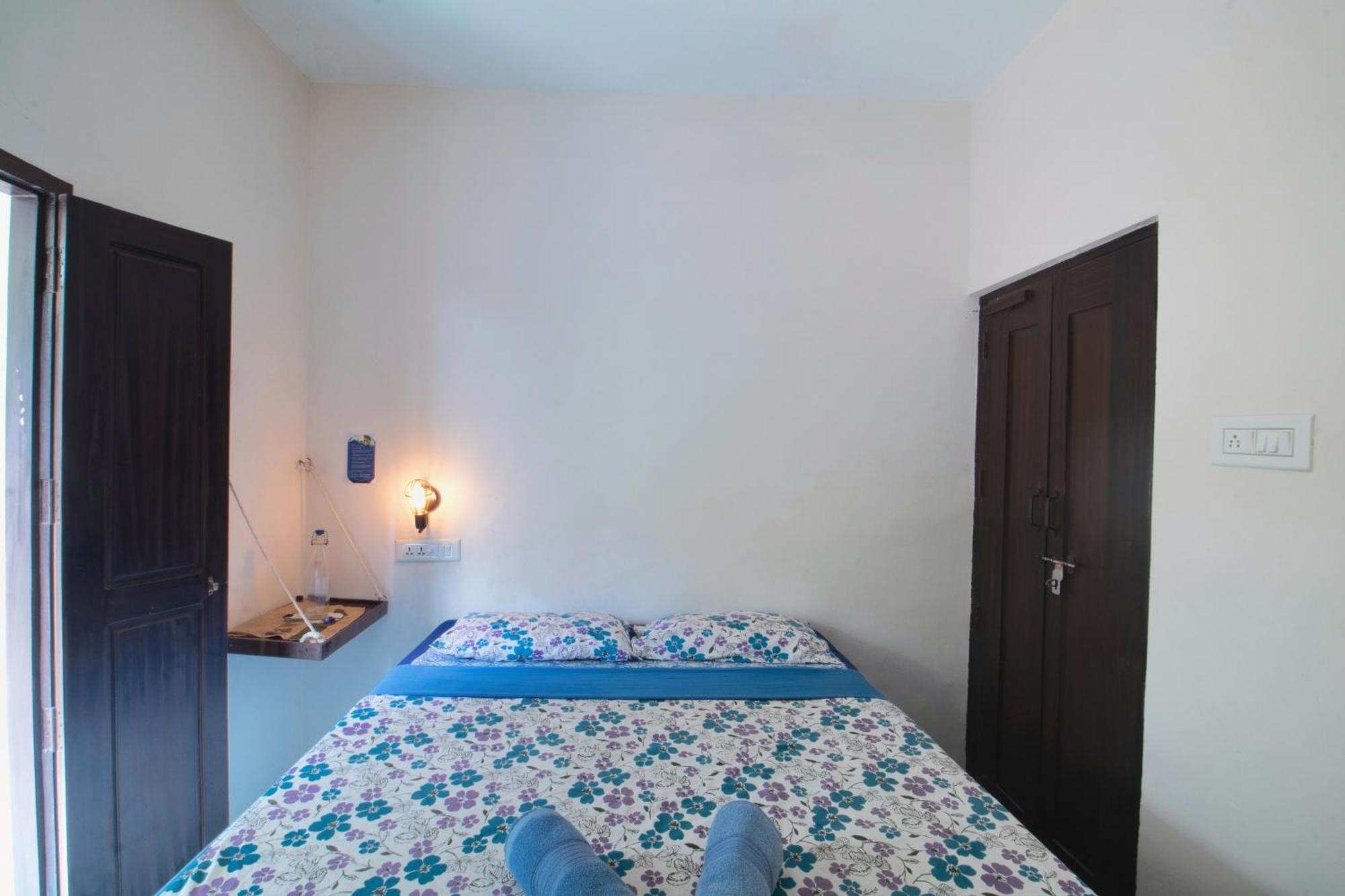 Calaila Hostel Varkala Bagian luar foto