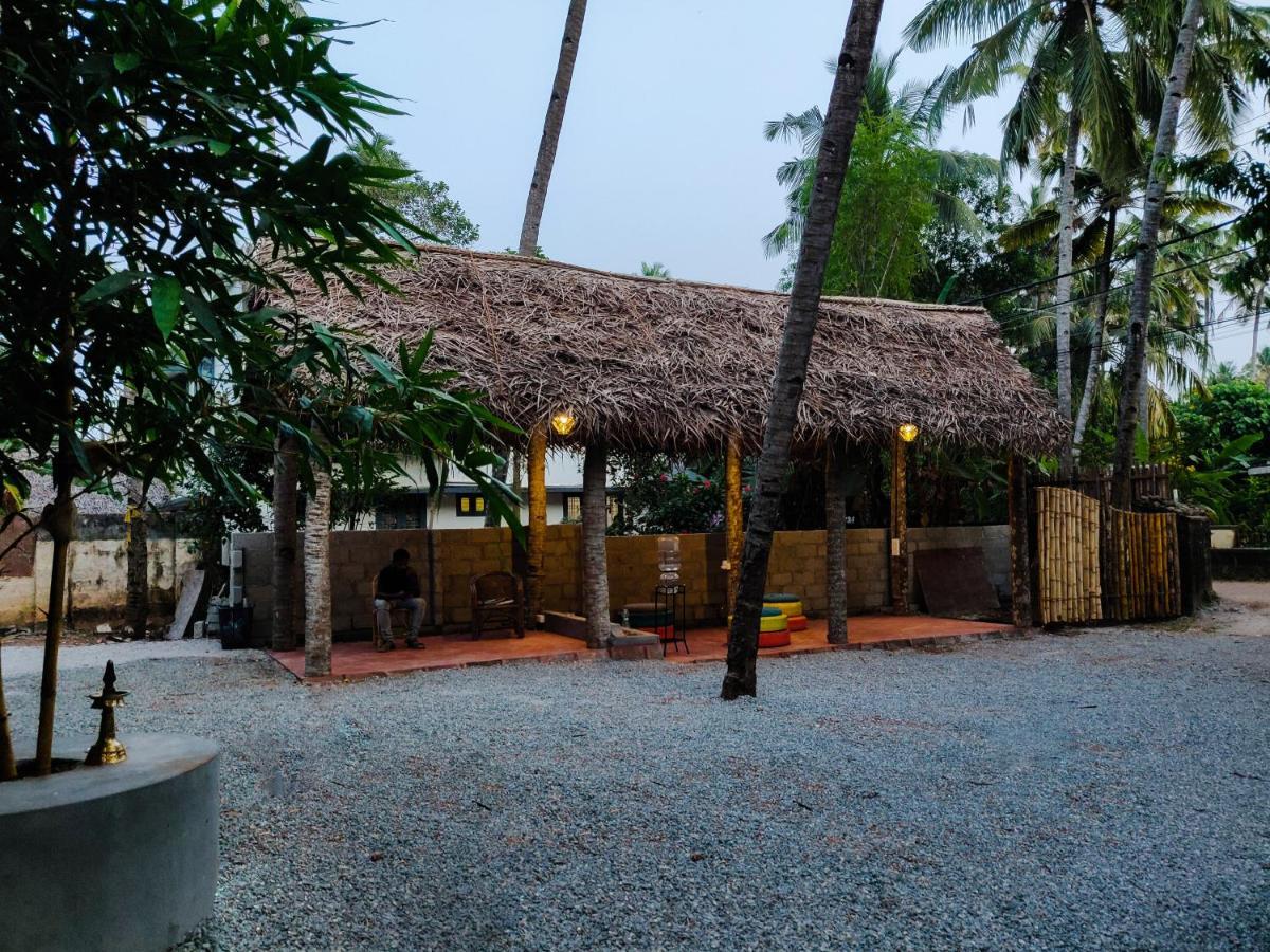 Calaila Hostel Varkala Bagian luar foto