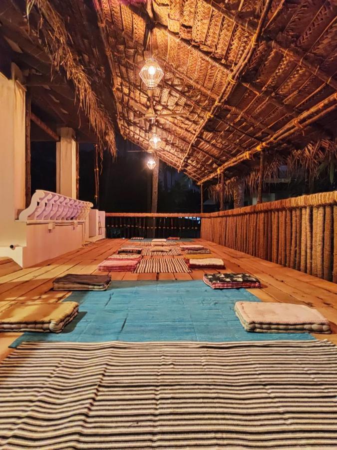 Calaila Hostel Varkala Bagian luar foto